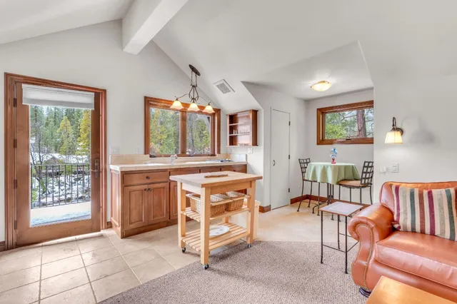 $3,995,000 | 7899 Forest Drive, Yosemite National Park, CA 95389