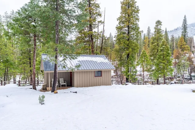 $3,995,000 | 7899 Forest Drive, Yosemite National Park, CA 95389
