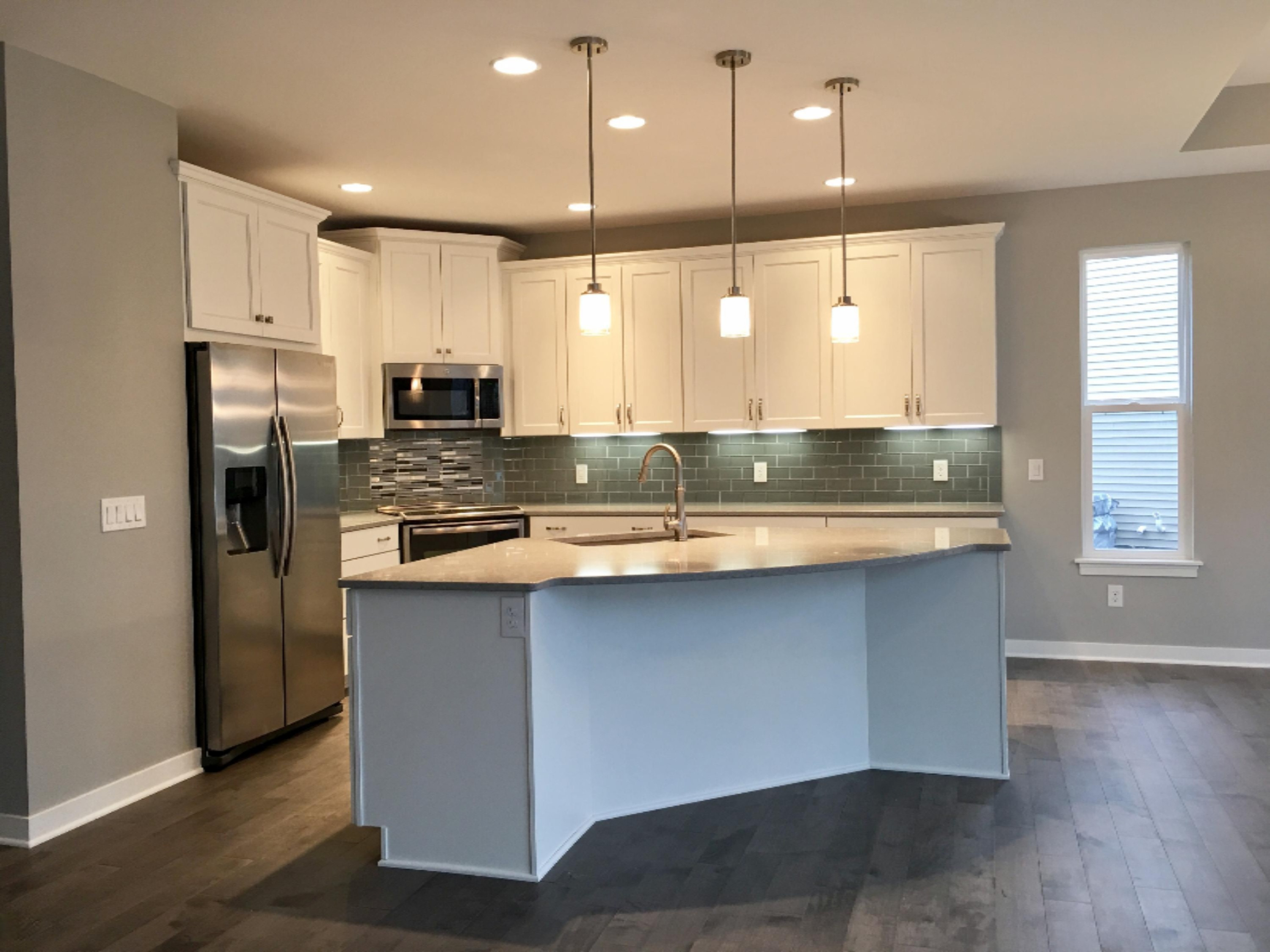 3403 Dunns Ridge, Unit 48 Kalamazoo, MI 49009 - Photo 2 of 15 WW-01-002 Kitchen