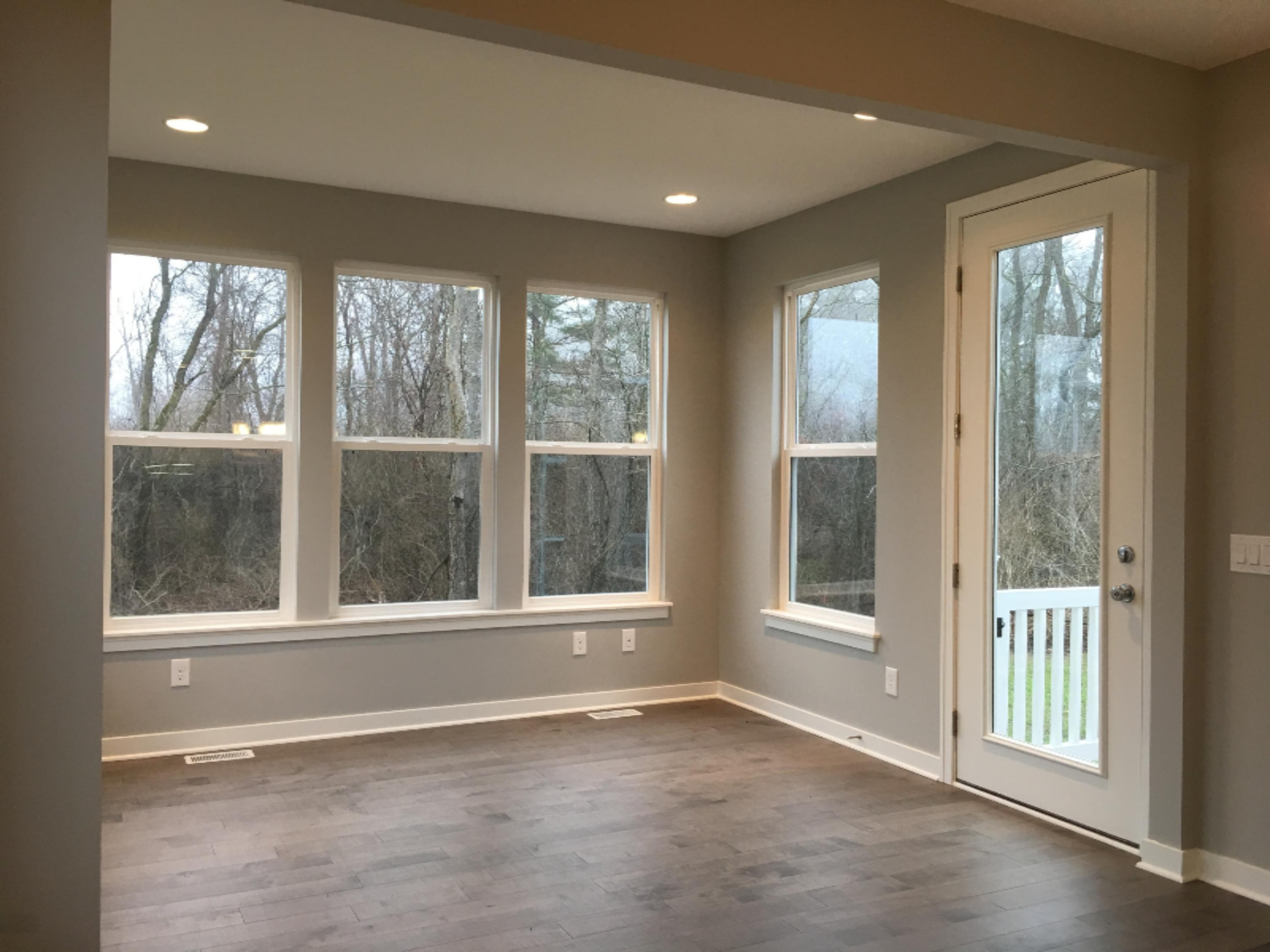 3403 Dunns Ridge, Unit 48 Kalamazoo, MI 49009 - Photo 5 of 15 WW-01-002 Sunroom