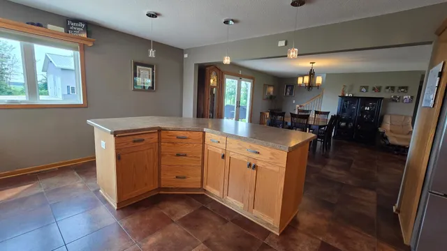 $685,000 | 84237 Highway 251, Hollandale, MN 56045