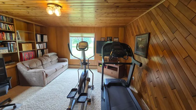 $685,000 | 84237 Highway 251, Hollandale, MN 56045