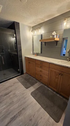 $685,000 | 84237 Highway 251, Hollandale, MN 56045