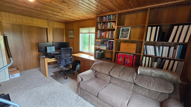 $685,000 | 84237 Highway 251, Hollandale, MN 56045