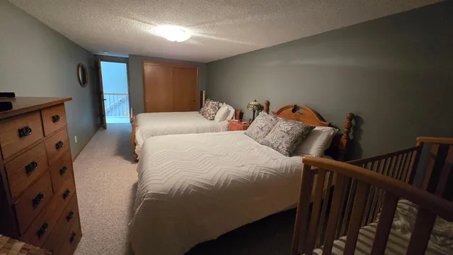 $685,000 | 84237 Highway 251, Hollandale, MN 56045