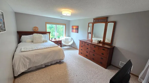 $685,000 | 84237 Highway 251, Hollandale, MN 56045