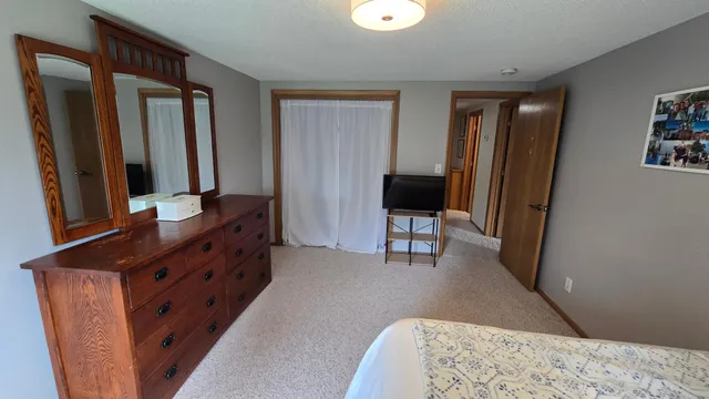 $685,000 | 84237 Highway 251, Hollandale, MN 56045