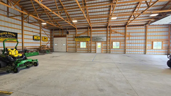 $685,000 | 84237 Highway 251, Hollandale, MN 56045