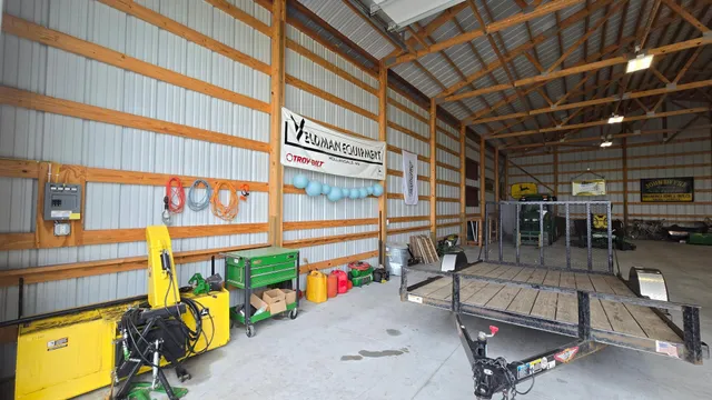 $685,000 | 84237 Highway 251, Hollandale, MN 56045