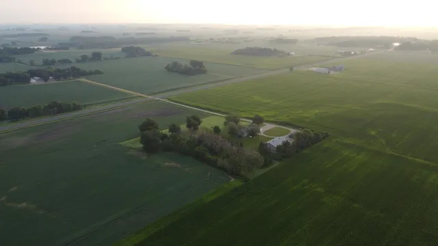 $685,000 | 84237 Highway 251, Hollandale, MN 56045