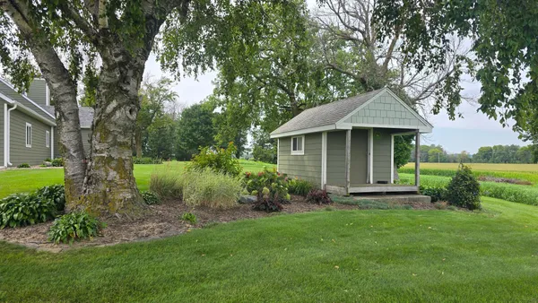 $685,000 | 84237 Highway 251, Hollandale, MN 56045