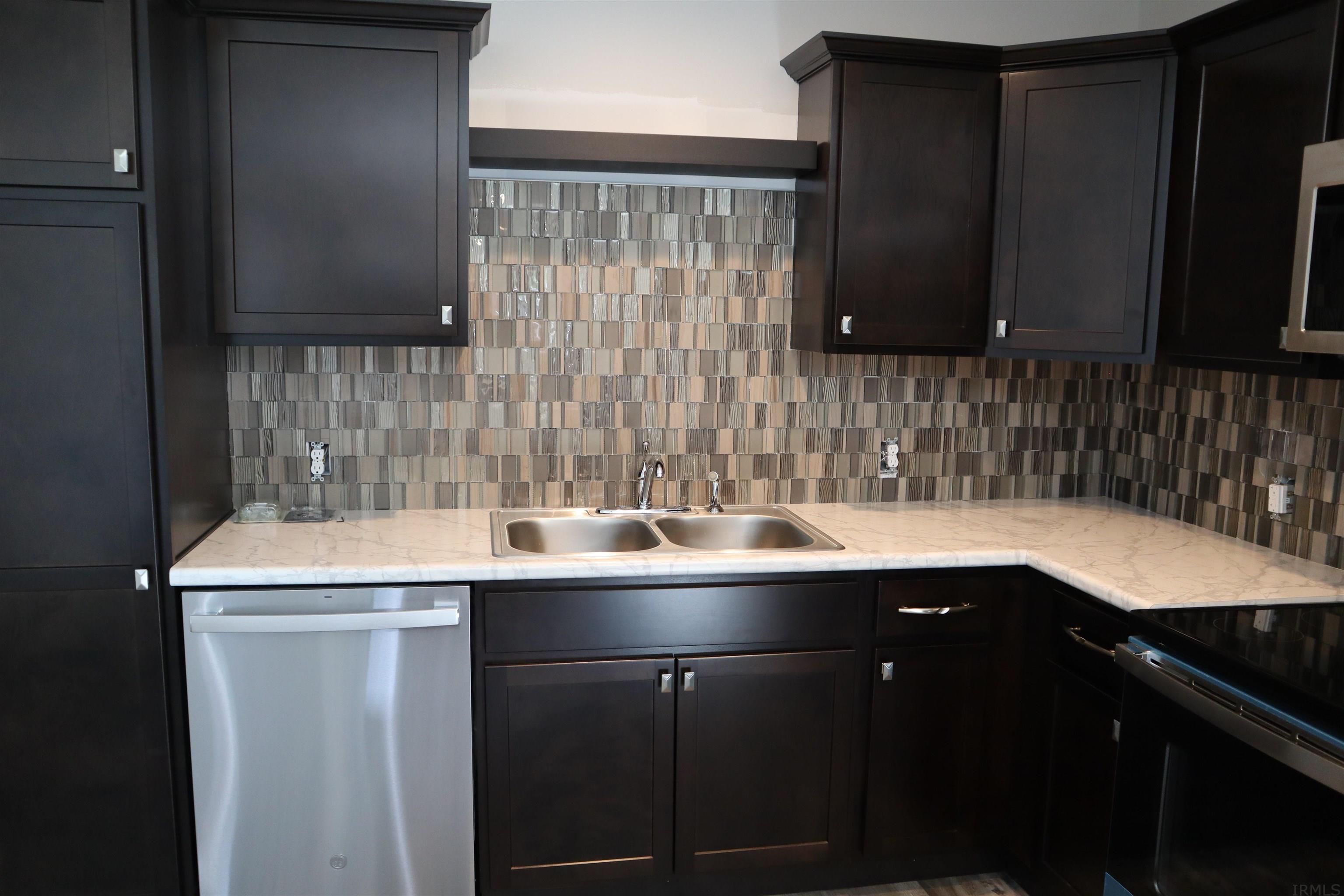 223 South 7th Street Decatur, IN 46733 - Photo 6 of 16
