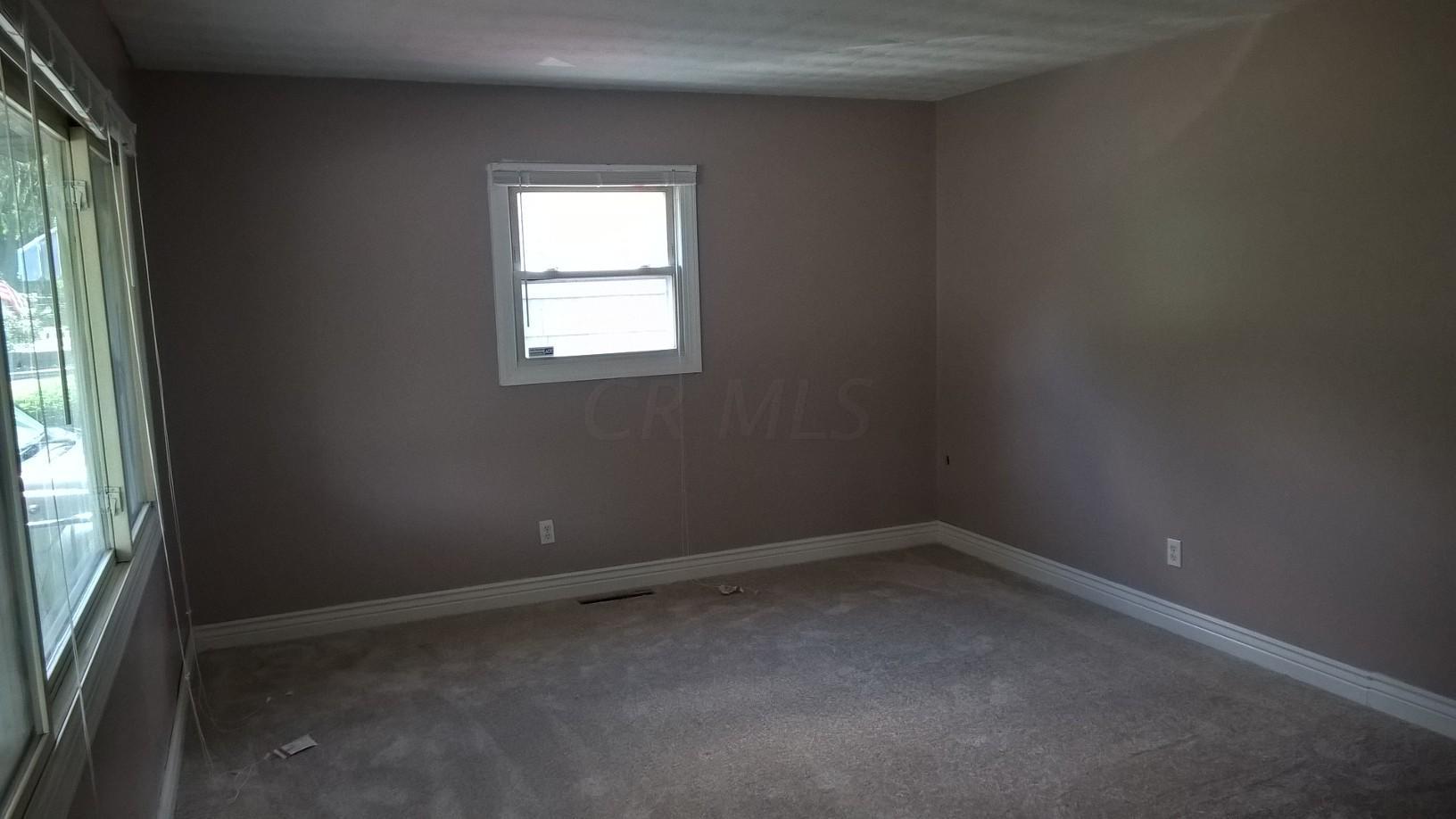 1746 Case Road Columbus, OH 43224 - Photo 8 of 18
