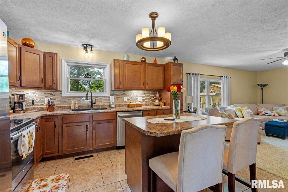 23751 Homestead Lane Athens, IL 62613 - Photo 21 of 54 Gallery Image 21