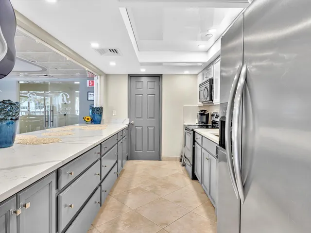 $1,295,000 | 4740 South Ocean Boulevard, Unit 606, Highland Beach, FL 33487