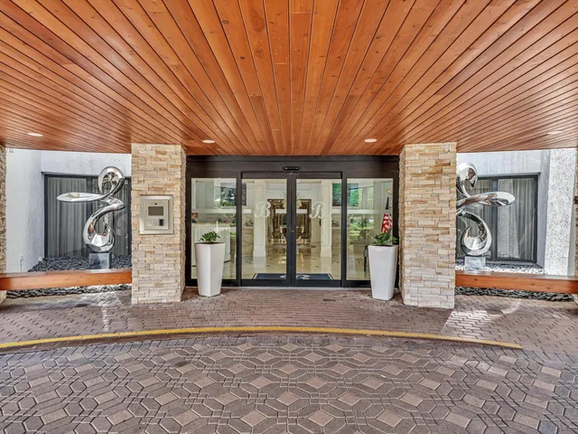 $1,295,000 | 4740 South Ocean Boulevard, Unit 606, Highland Beach, FL 33487