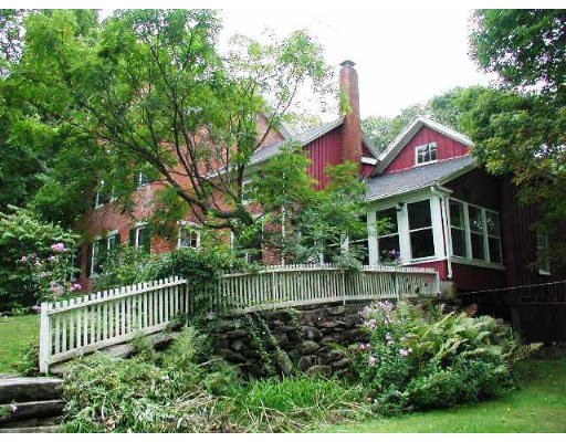 82 Greenwich Road Hardwick, MA 01037 - Photo 4 of 11