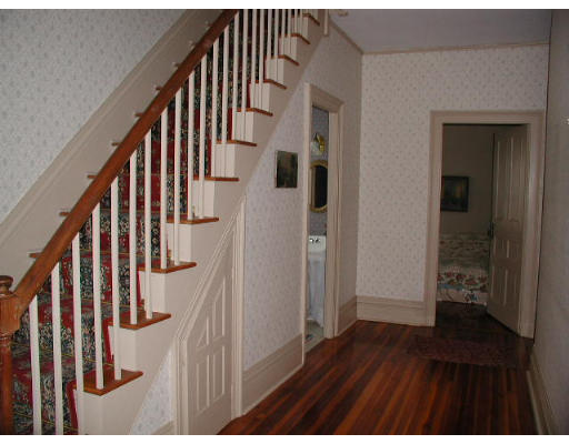 82 Greenwich Road Hardwick, MA 01037 - Photo 6 of 11