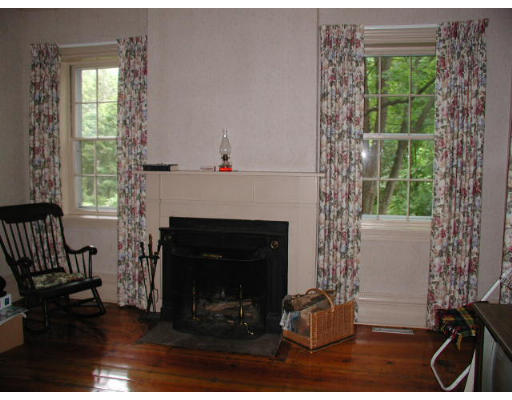 82 Greenwich Road Hardwick, MA 01037 - Photo 7 of 11