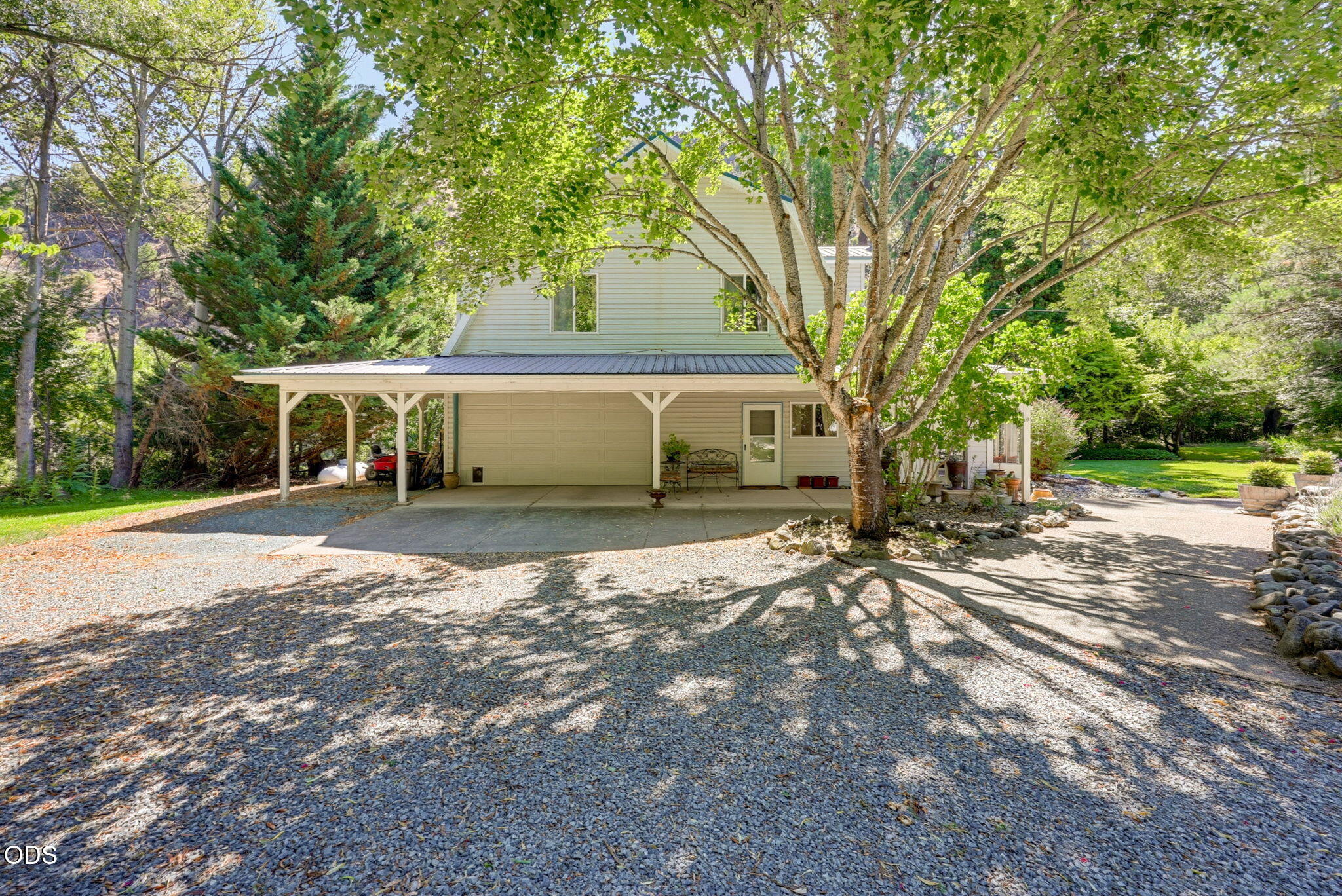7935 Upper Applegate Road Jacksonville, OR 97530 - Photo 9 of 103