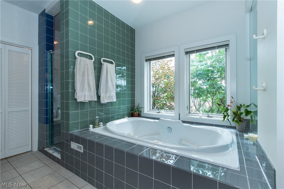 2301 Edgehill Road Cleveland, OH 44106 - Photo 18 of 25 Gallery Image 18