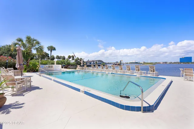 a view of a tennis court