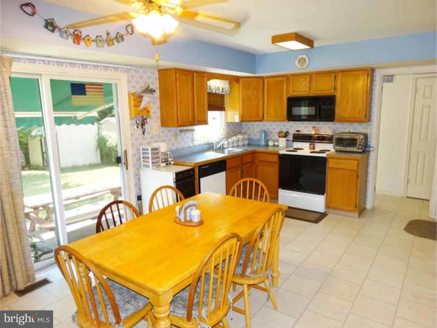 467 Stanford Road Fairless Hills, PA 19030 - Photo 3 of 22 Gallery Image 3