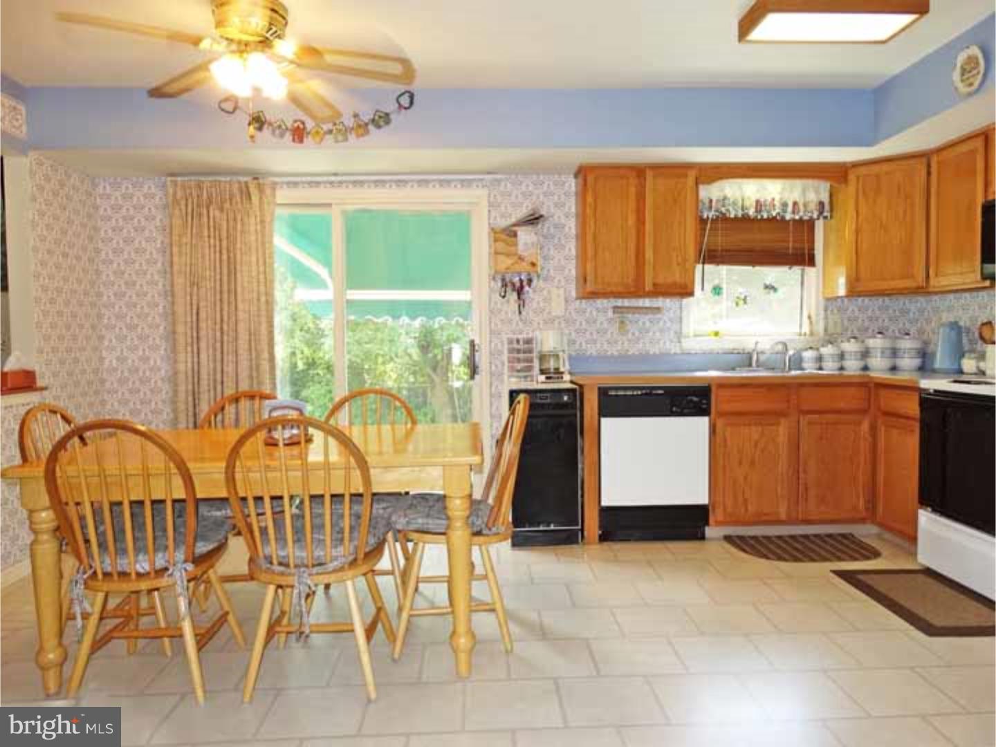 467 Stanford Road Fairless Hills, PA 19030 - Photo 4 of 22 Gallery Image 4