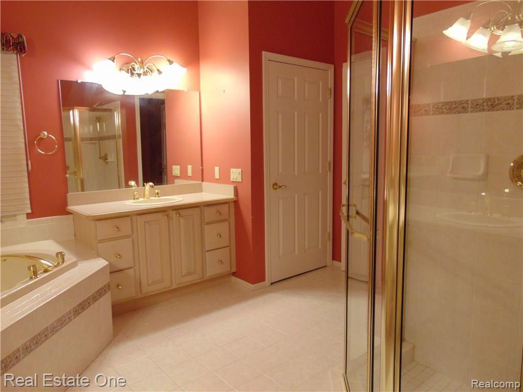 265 Woodward Road Canton, MI 48188 - Photo 23 of 40 DSC02124.JPG