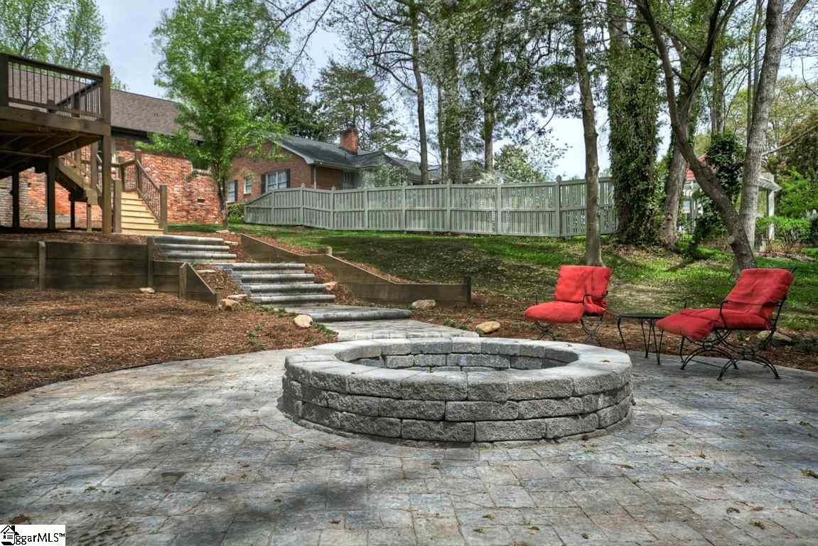 310 Sweetbriar Road Greenville, SC 29615 - Photo 32 of 36 Gallery Image 32