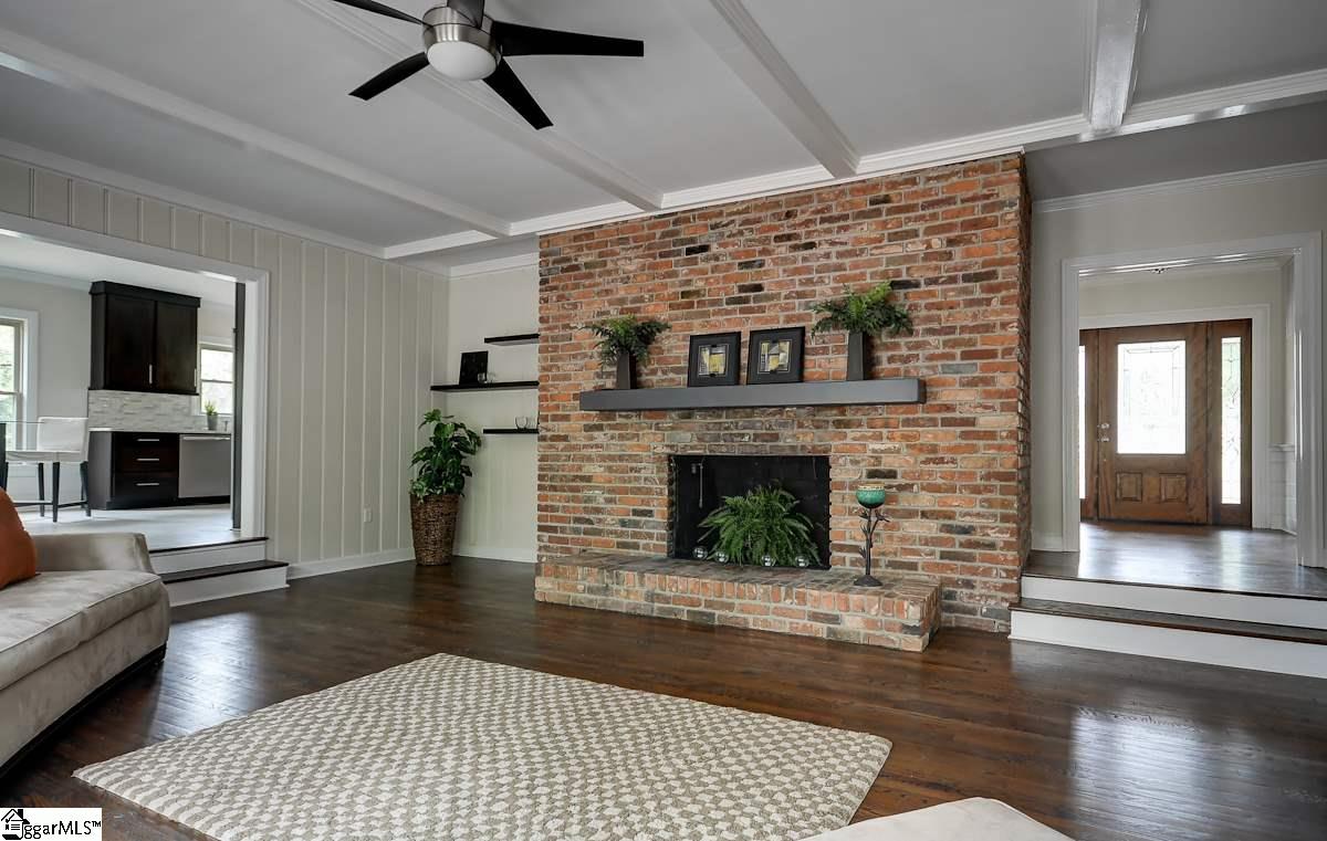 310 Sweetbriar Road Greenville, SC 29615 - Photo 6 of 36 Gallery Image 6