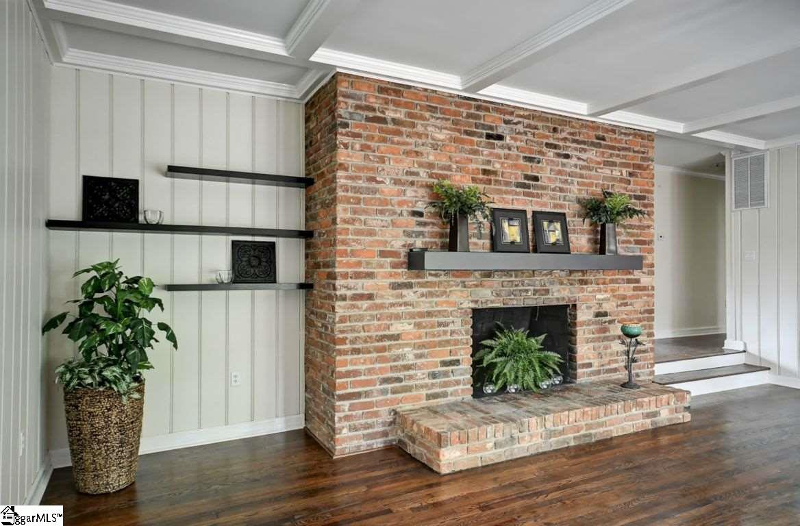 310 Sweetbriar Road Greenville, SC 29615 - Photo 7 of 36 Gallery Image 7