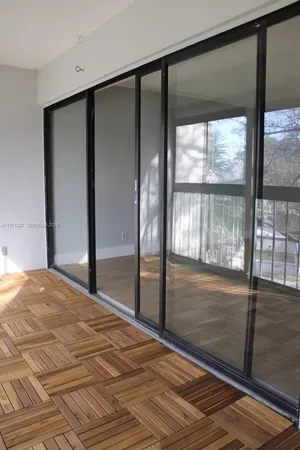 $2,400 | 210 Lakeview Drive, Unit 306, Weston, FL 33326