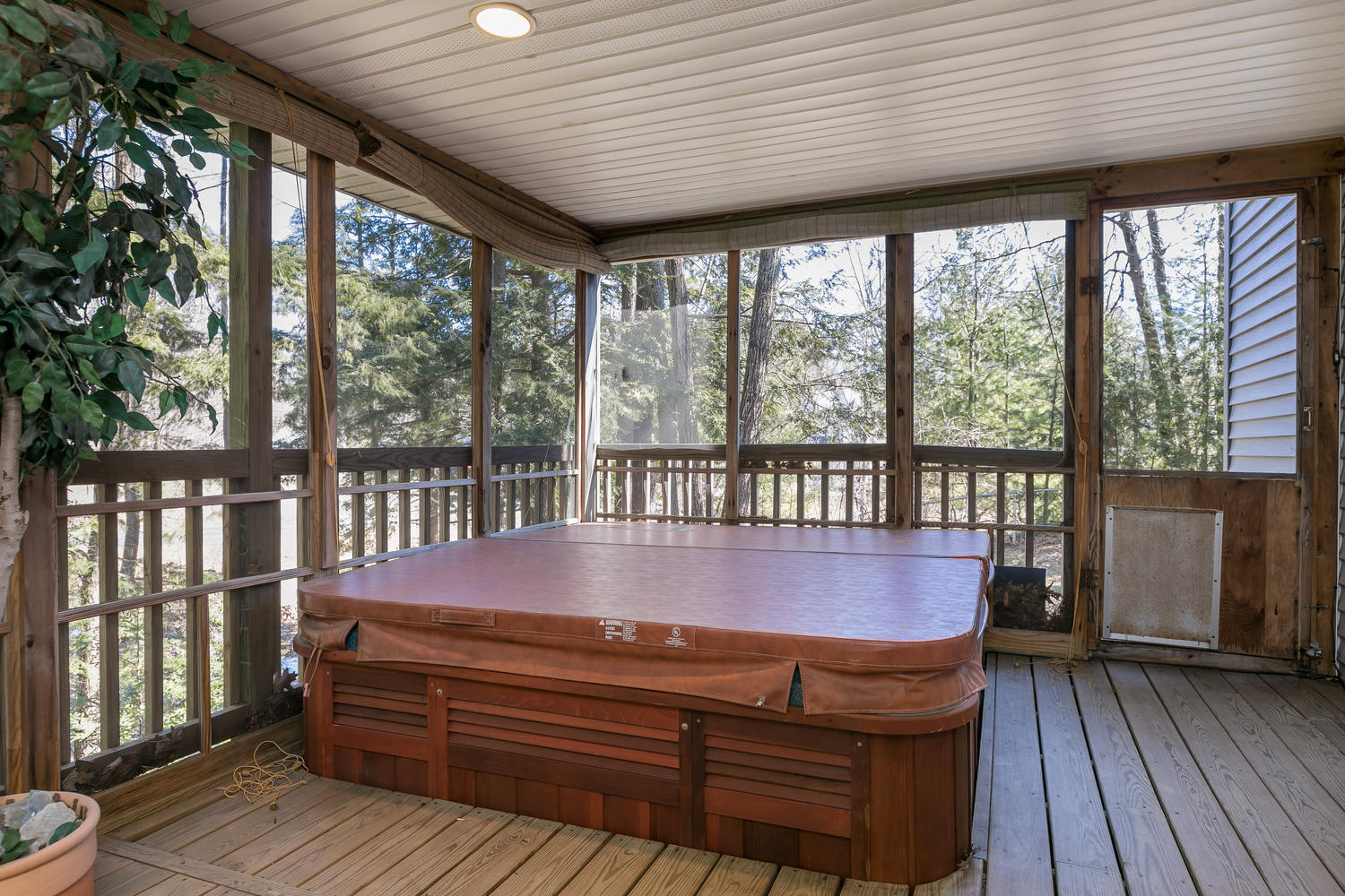 29 Vines Road Saco, ME 04072 - Photo 16 of 49 Screen Porch