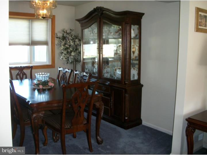 2513 Valley View Road Bensalem, PA 19020 - Photo 16 of 25 Dining Room