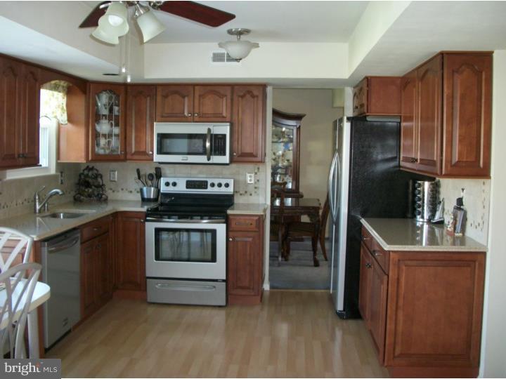 2513 Valley View Road Bensalem, PA 19020 - Photo 10 of 25 Kitchen