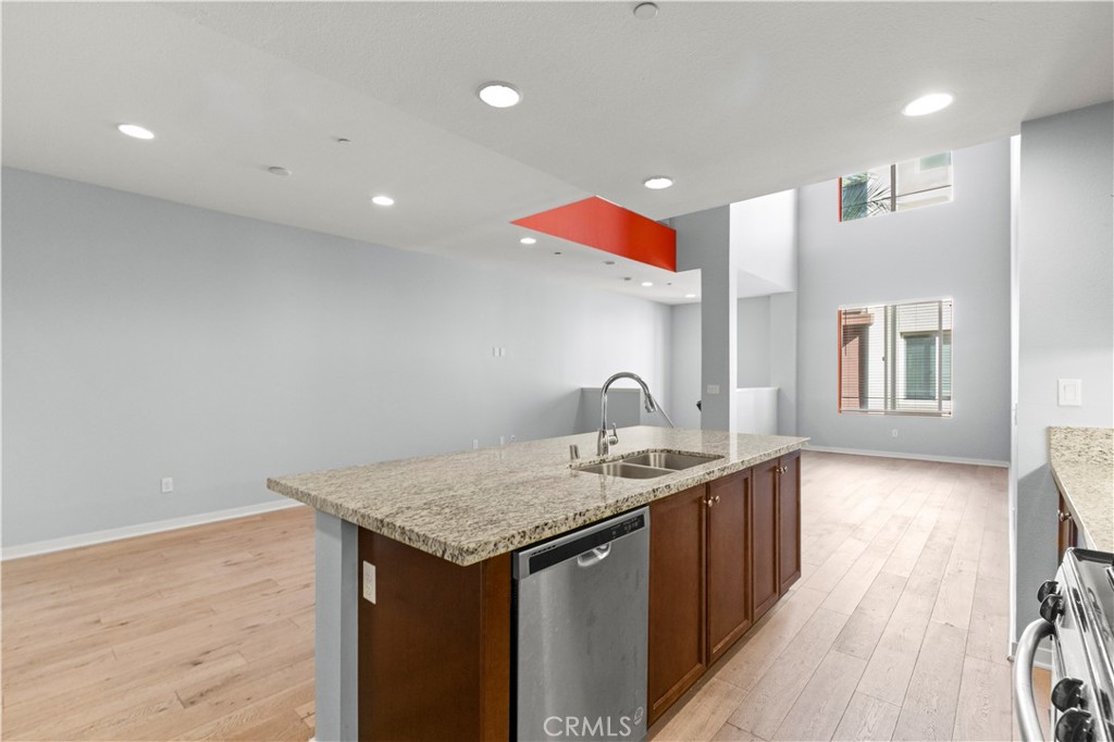 543 Rockefeller Irvine, CA 92612 - Photo 11 of 24