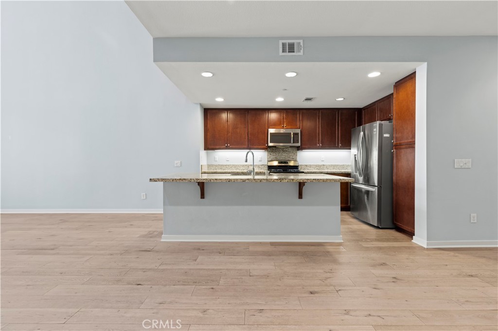 543 Rockefeller Irvine, CA 92612 - Photo 5 of 24