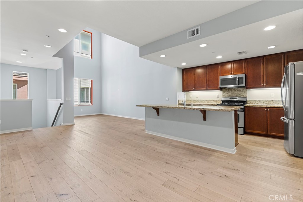 543 Rockefeller Irvine, CA 92612 - Photo 6 of 24