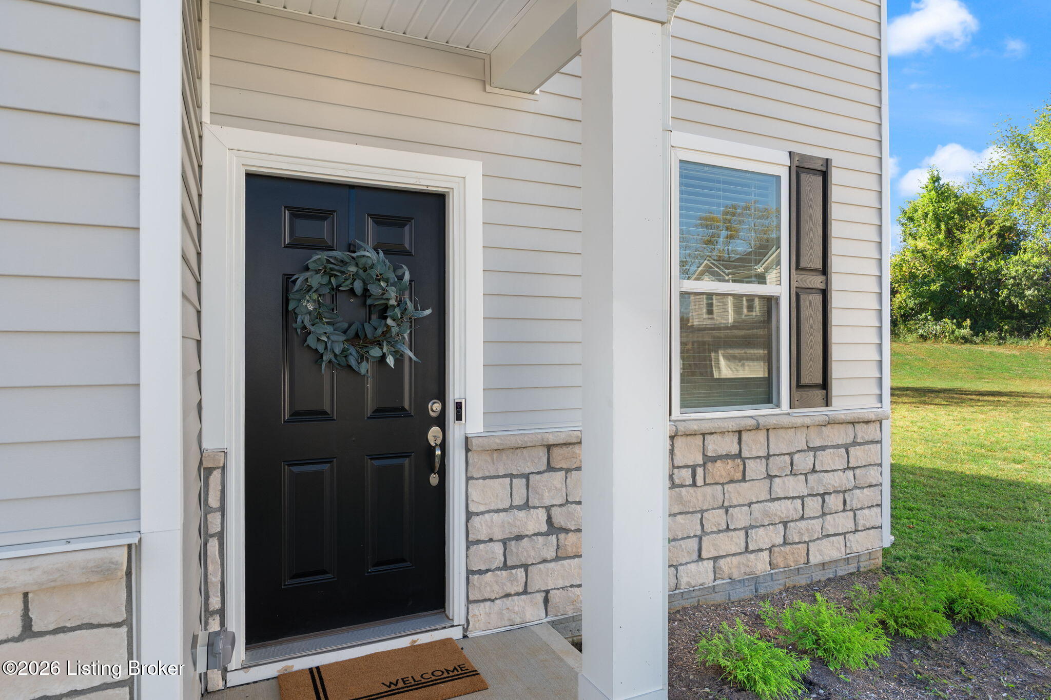 8304 Fairmount Road Louisville, KY 40228 - Photo 7 of 64 21-8304 Fairmount Rd-14