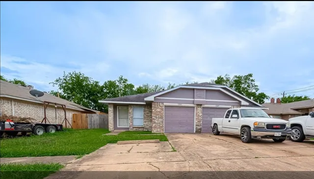 $1,400 | 12005 Tambourine Drive, Houston, TX 77477