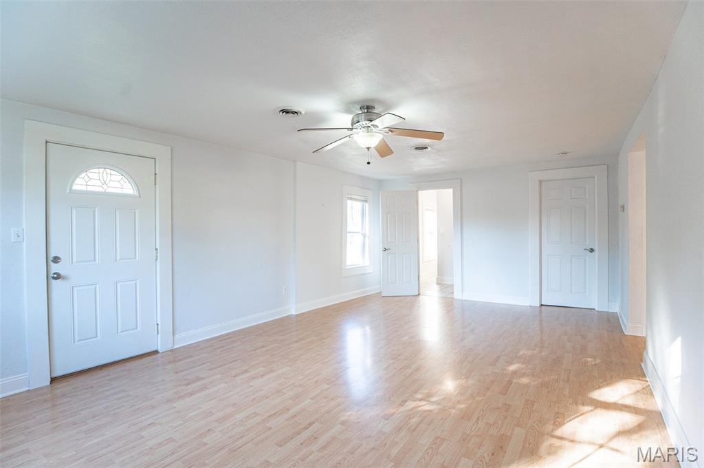 121 Anna Street St. James, MO 65559 - Photo 3 of 17