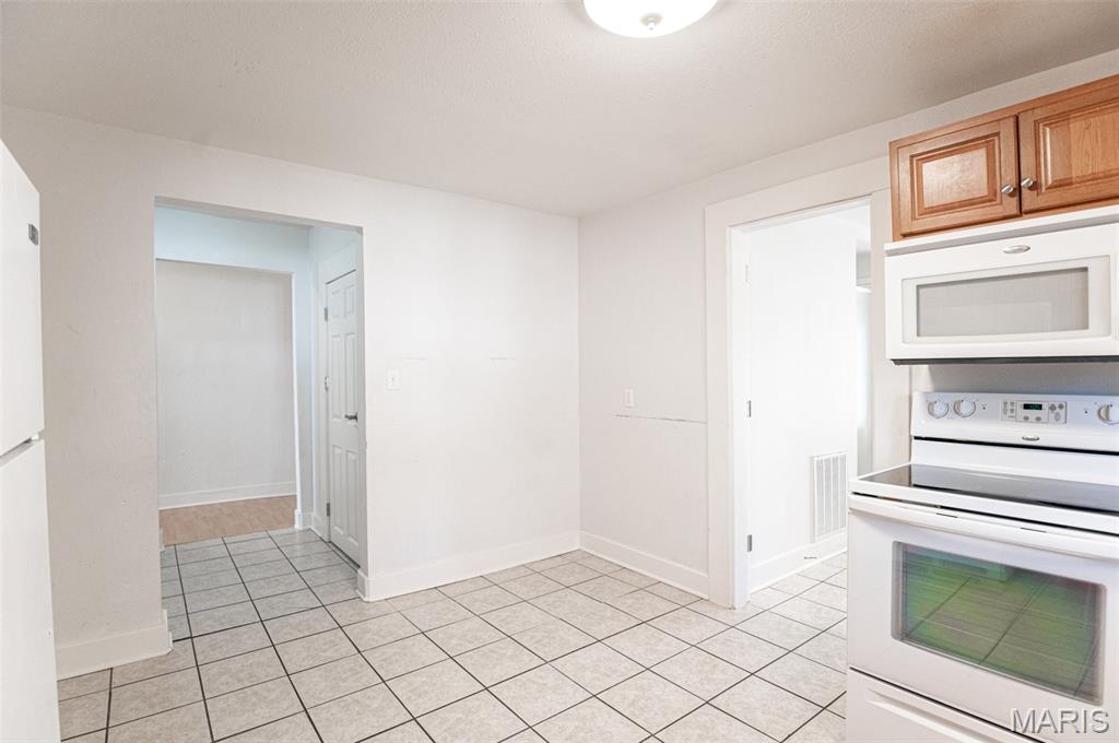 121 Anna Street St. James, MO 65559 - Photo 9 of 17