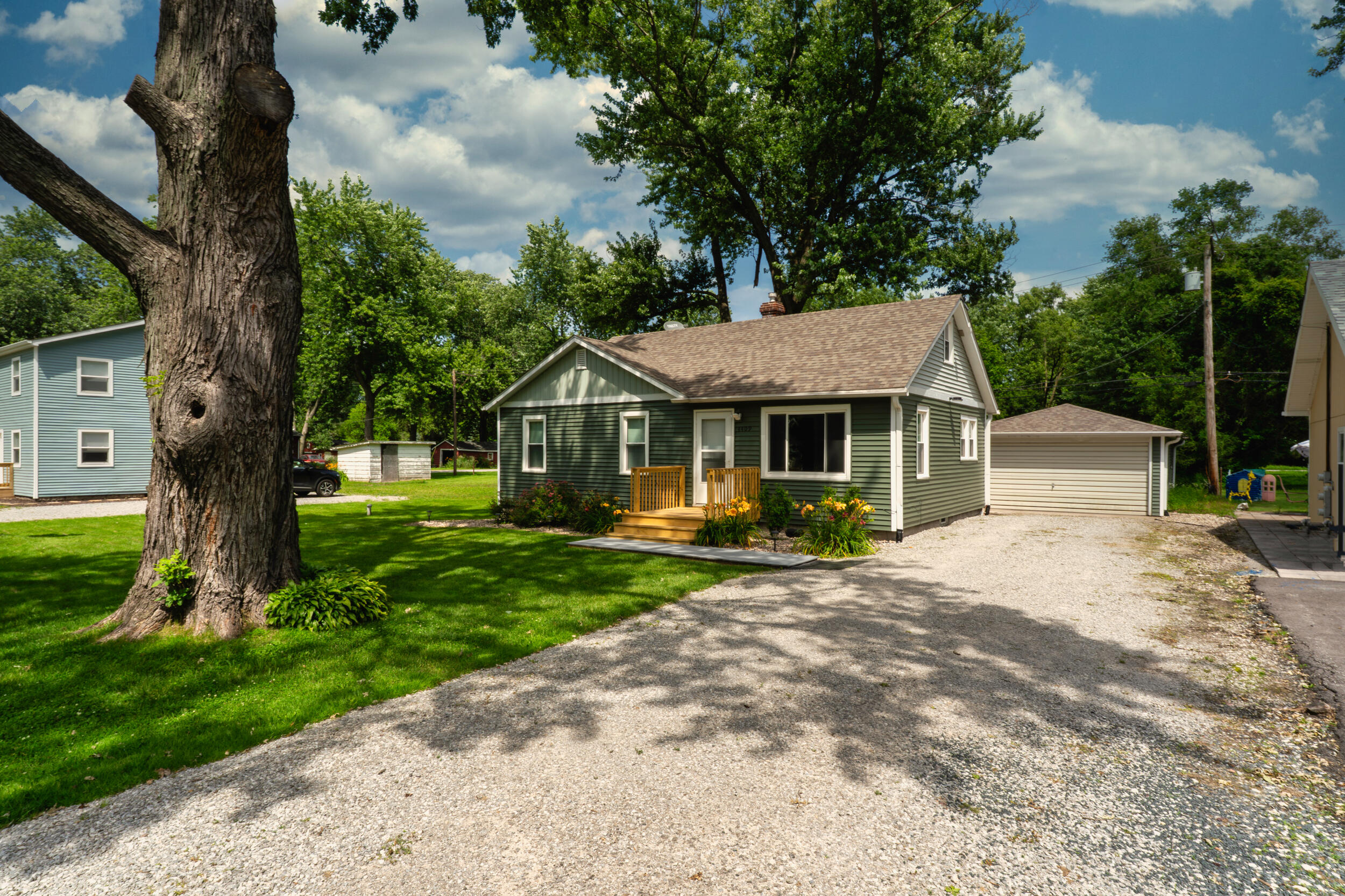 4409 Calhoun Street Gary, IN 46408 - Photo 3 of 42 2500x1667