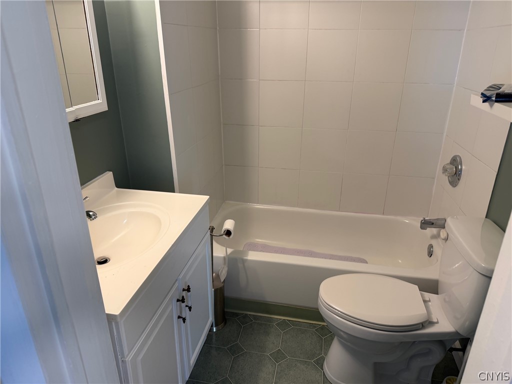 244 Harding Street, Unit 46 Syracuse, NY 13208 - Photo 4 of 9