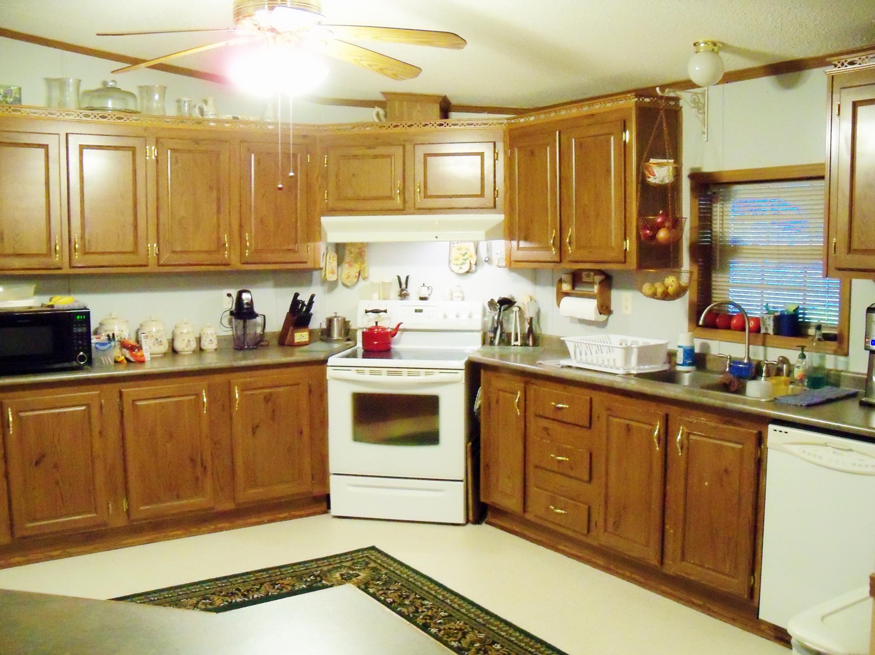 798 Maple Branch Road Sparta, TN 38583 - Photo 6 of 23 Kirchen Area