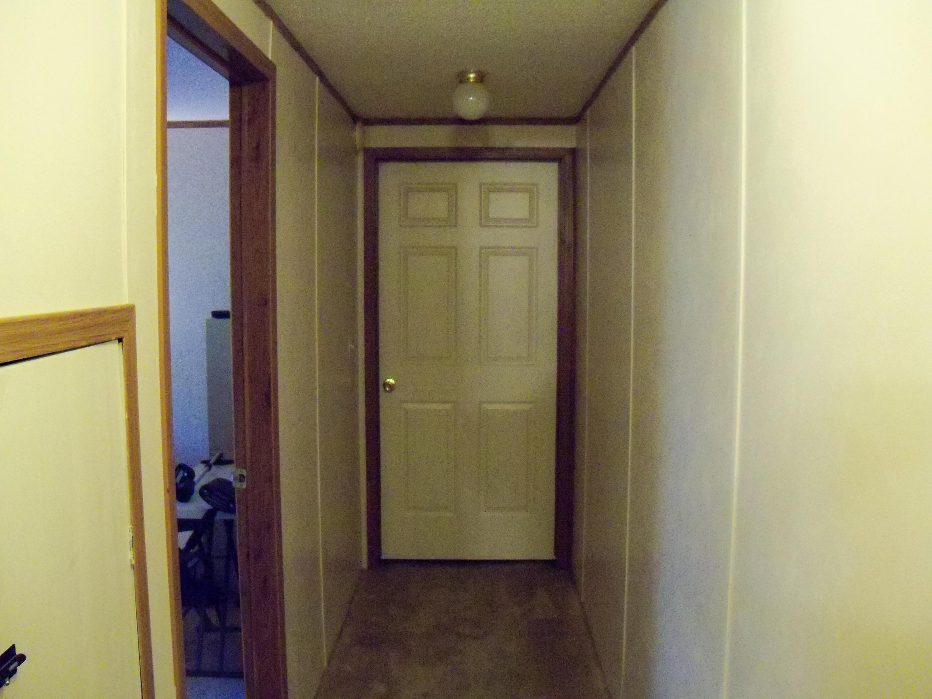 798 Maple Branch Road Sparta, TN 38583 - Photo 9 of 23 Hallway