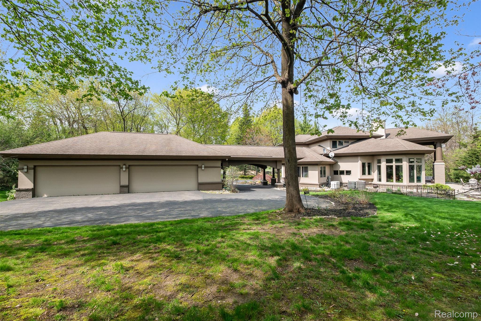 1800 Tiverton Road Bloomfield Hills, MI 48304 - Photo 47 of 56 67-Tiverton-53.jpg