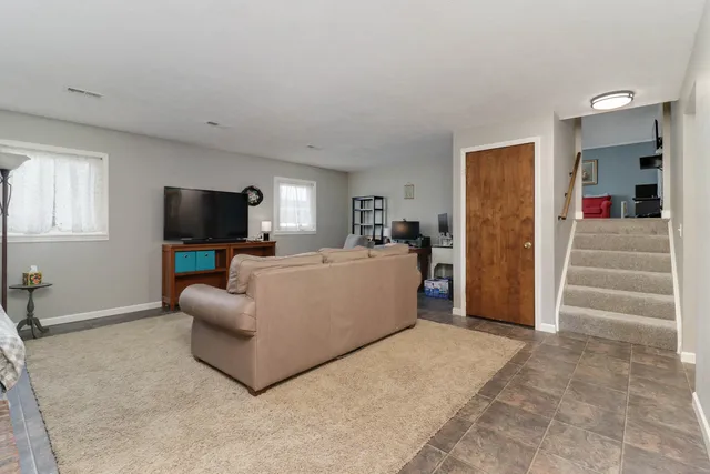 $305,000 | 208 Hammitt Drive, Normal, IL 61761