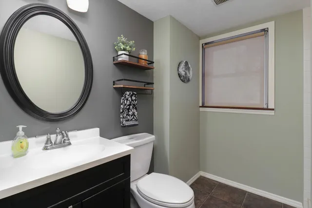 $305,000 | 208 Hammitt Drive, Normal, IL 61761